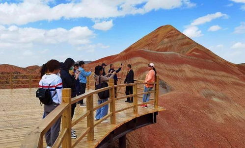 一家新晋5a级景区 重启 宣言 省公航旅多措并举助推七彩丹霞景区旅游升温